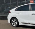 Белый Хендай Ioniq, объемом двигателя 0 л и пробегом 105 тыс. км за 13999 $, фото 27 на Automoto.ua