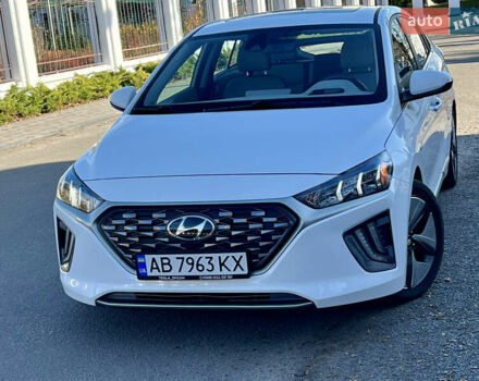 Белый Хендай Ioniq, объемом двигателя 1.58 л и пробегом 91 тыс. км за 17900 $, фото 2 на Automoto.ua