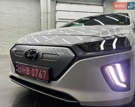 Білий Хендай Ioniq, об'ємом двигуна 0 л та пробігом 93 тис. км за 13300 $, фото 3 на Automoto.ua