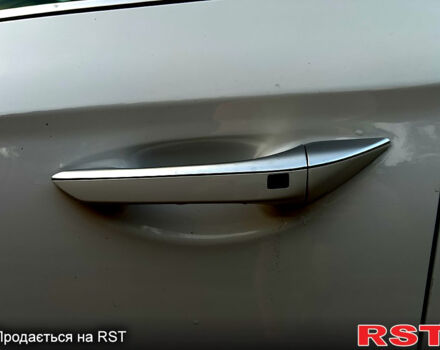 Білий Хендай Ioniq, об'ємом двигуна 1 л та пробігом 121 тис. км за 14100 $, фото 9 на Automoto.ua