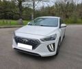 Белый Хендай Ioniq, объемом двигателя 1.6 л и пробегом 130 тыс. км за 8250 $, фото 1 на Automoto.ua
