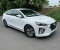 Белый Хендай Ioniq, объемом двигателя 1.6 л и пробегом 36 тыс. км за 9450 $, фото 1 на Automoto.ua