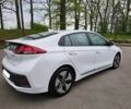 Белый Хендай Ioniq, объемом двигателя 1.6 л и пробегом 130 тыс. км за 8250 $, фото 9 на Automoto.ua