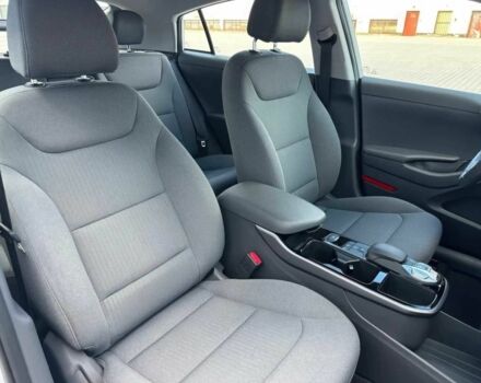 Белый Хендай Ioniq, объемом двигателя 0 л и пробегом 45 тыс. км за 12000 $, фото 9 на Automoto.ua
