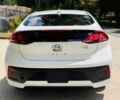 Белый Хендай Ioniq, объемом двигателя 1.6 л и пробегом 22 тыс. км за 30000 $, фото 4 на Automoto.ua