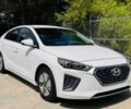 Белый Хендай Ioniq, объемом двигателя 1.6 л и пробегом 22 тыс. км за 30000 $, фото 2 на Automoto.ua