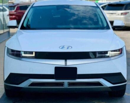 Белый Хендай Ioniq, объемом двигателя 0 л и пробегом 24 тыс. км за 8300 $, фото 1 на Automoto.ua