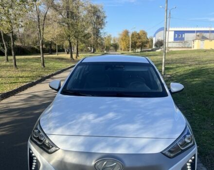 Белый Хендай Ioniq, объемом двигателя 0 л и пробегом 118 тыс. км за 12999 $, фото 8 на Automoto.ua
