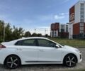 Белый Хендай Ioniq, объемом двигателя 0 л и пробегом 120 тыс. км за 12999 $, фото 2 на Automoto.ua