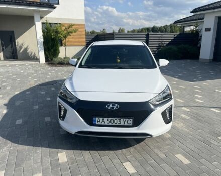 Білий Хендай Ioniq, об'ємом двигуна 0 л та пробігом 61 тис. км за 15900 $, фото 1 на Automoto.ua
