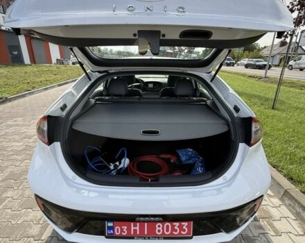 Белый Хендай Ioniq, объемом двигателя 0 л и пробегом 120 тыс. км за 12999 $, фото 6 на Automoto.ua