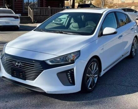 Белый Хендай Ioniq, объемом двигателя 1.6 л и пробегом 66 тыс. км за 292 $, фото 2 на Automoto.ua