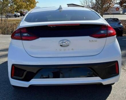 Белый Хендай Ioniq, объемом двигателя 1.6 л и пробегом 66 тыс. км за 292 $, фото 6 на Automoto.ua