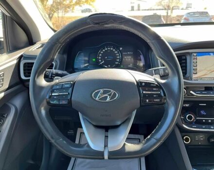 Белый Хендай Ioniq, объемом двигателя 1.6 л и пробегом 66 тыс. км за 292 $, фото 14 на Automoto.ua