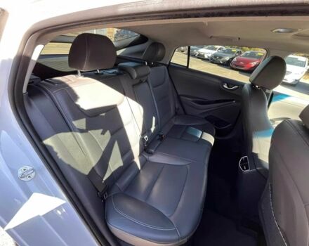 Белый Хендай Ioniq, объемом двигателя 1.6 л и пробегом 66 тыс. км за 292 $, фото 11 на Automoto.ua