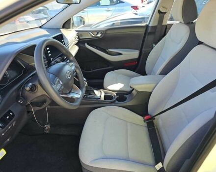 Білий Хендай Ioniq, об'ємом двигуна 0 л та пробігом 38 тис. км за 13900 $, фото 6 на Automoto.ua