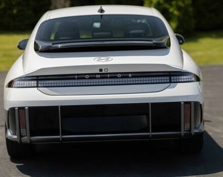 Белый Хендай Ioniq, объемом двигателя 0 л и пробегом 13 тыс. км за 19900 $, фото 4 на Automoto.ua