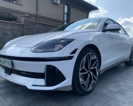 Белый Хендай Ioniq, объемом двигателя 0 л и пробегом 36 тыс. км за 24400 $, фото 3 на Automoto.ua