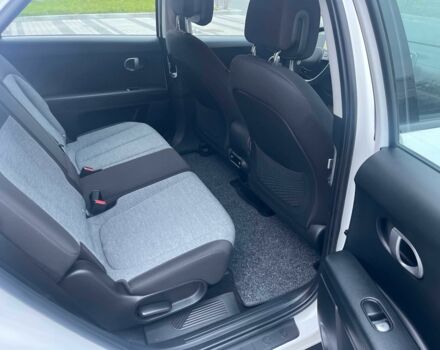 Белый Хендай Ioniq, объемом двигателя 0 л и пробегом 82 тыс. км за 22902 $, фото 23 на Automoto.ua