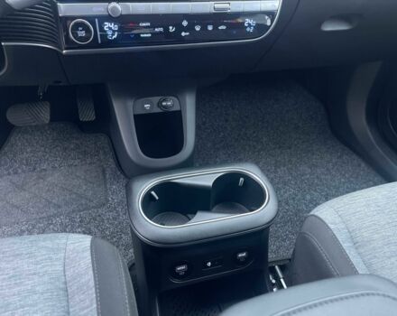 Белый Хендай Ioniq, объемом двигателя 0 л и пробегом 82 тыс. км за 22902 $, фото 16 на Automoto.ua