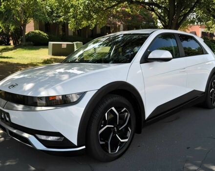 Белый Хендай Ioniq, объемом двигателя 0 л и пробегом 28 тыс. км за 15500 $, фото 1 на Automoto.ua