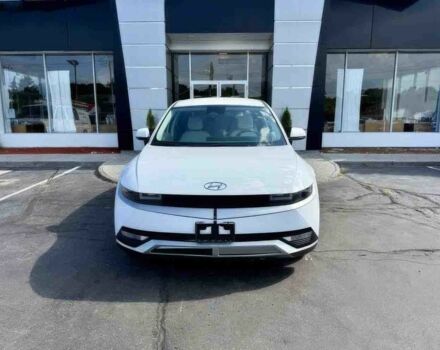 Белый Хендай Ioniq, объемом двигателя 0 л и пробегом 22 тыс. км за 14900 $, фото 1 на Automoto.ua