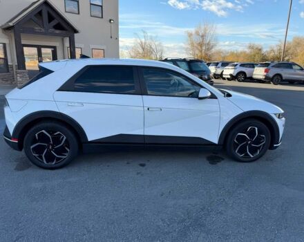 Белый Хендай Ioniq, объемом двигателя 0 л и пробегом 16 тыс. км за 15500 $, фото 3 на Automoto.ua