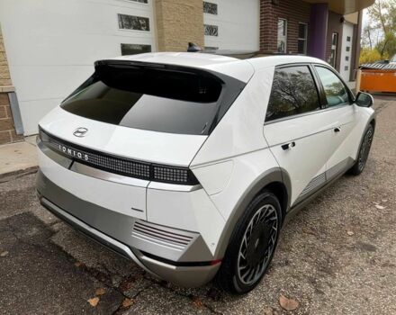 Белый Хендай Ioniq, объемом двигателя 0 л и пробегом 18 тыс. км за 16000 $, фото 2 на Automoto.ua
