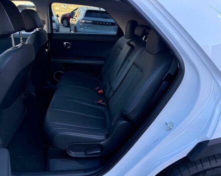 Белый Хендай Ioniq, объемом двигателя 0 л и пробегом 16 тыс. км за 15500 $, фото 10 на Automoto.ua