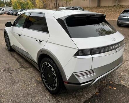 Белый Хендай Ioniq, объемом двигателя 0 л и пробегом 18 тыс. км за 16000 $, фото 4 на Automoto.ua