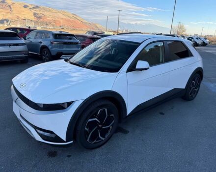 Белый Хендай Ioniq, объемом двигателя 0 л и пробегом 16 тыс. км за 15500 $, фото 2 на Automoto.ua