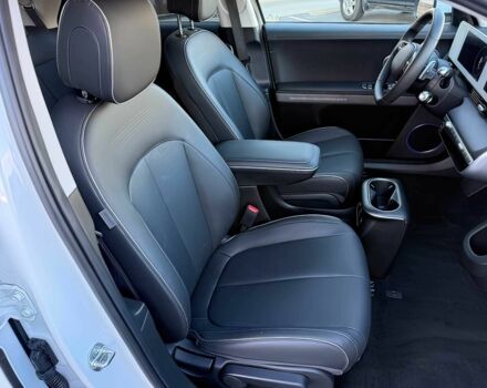 Белый Хендай Ioniq, объемом двигателя 0 л и пробегом 16 тыс. км за 15500 $, фото 9 на Automoto.ua