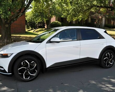 Белый Хендай Ioniq, объемом двигателя 0 л и пробегом 28 тыс. км за 15500 $, фото 2 на Automoto.ua