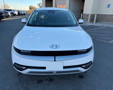 Белый Хендай Ioniq, объемом двигателя 0 л и пробегом 16 тыс. км за 15500 $, фото 1 на Automoto.ua