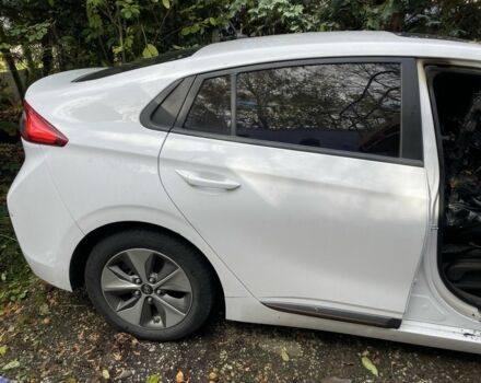Білий Хендай Ioniq, об'ємом двигуна 0 л та пробігом 3 тис. км за 1900 $, фото 1 на Automoto.ua