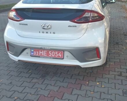 Хендай Ioniq 2018 в Маневичах на Automoto.ua Белый Хендай Ioniq, объемом двигателя 0 л и пробегом 148 тыс. км за 13200 $, фото 3 на Automoto.ua