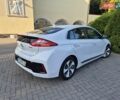 Белый Хендай Ioniq, объемом двигателя 0 л и пробегом 88 тыс. км за 13900 $, фото 1 на Automoto.ua