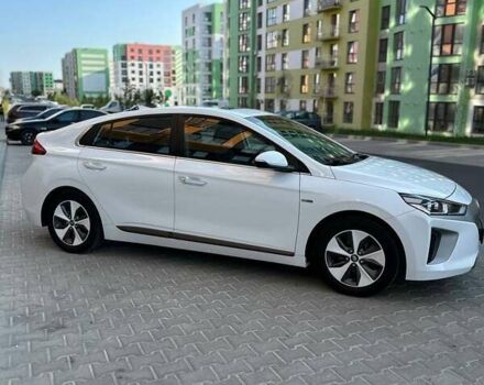 Белый Хендай Ioniq, объемом двигателя 0 л и пробегом 62 тыс. км за 14100 $, фото 16 на Automoto.ua