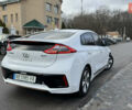 Белый Хендай Ioniq, объемом двигателя 0 л и пробегом 130 тыс. км за 15500 $, фото 3 на Automoto.ua