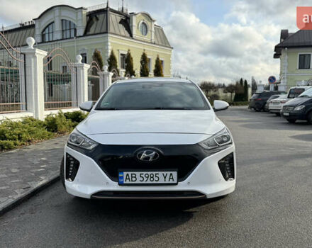 Белый Хендай Ioniq, объемом двигателя 0 л и пробегом 130 тыс. км за 15500 $, фото 1 на Automoto.ua