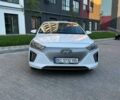 Белый Хендай Ioniq, объемом двигателя 0 л и пробегом 62 тыс. км за 14100 $, фото 5 на Automoto.ua