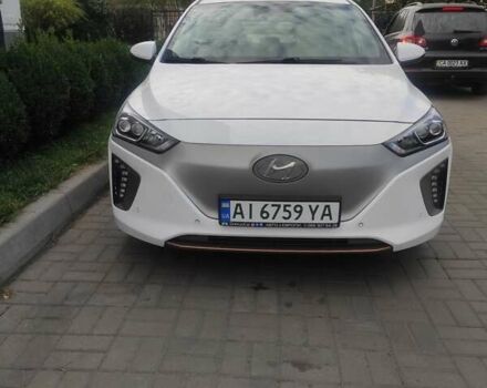 Белый Хендай Ioniq, объемом двигателя 0 л и пробегом 124 тыс. км за 15000 $, фото 11 на Automoto.ua