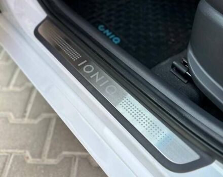 Белый Хендай Ioniq, объемом двигателя 0 л и пробегом 62 тыс. км за 14100 $, фото 42 на Automoto.ua