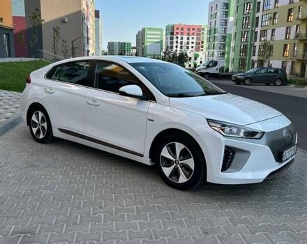 Белый Хендай Ioniq, объемом двигателя 0 л и пробегом 62 тыс. км за 14100 $, фото 9 на Automoto.ua