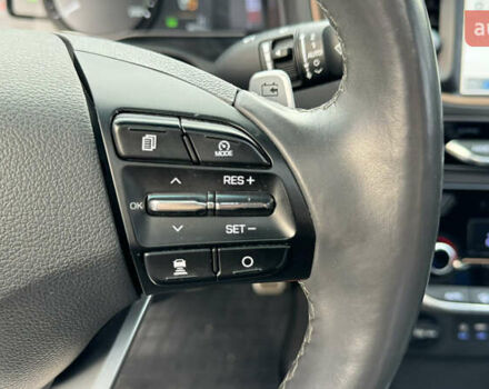 Белый Хендай Ioniq, объемом двигателя 0 л и пробегом 130 тыс. км за 15500 $, фото 20 на Automoto.ua