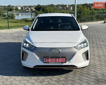 Білий Хендай Ioniq, об'ємом двигуна 0 л та пробігом 97 тис. км за 10250 $, фото 1 на Automoto.ua