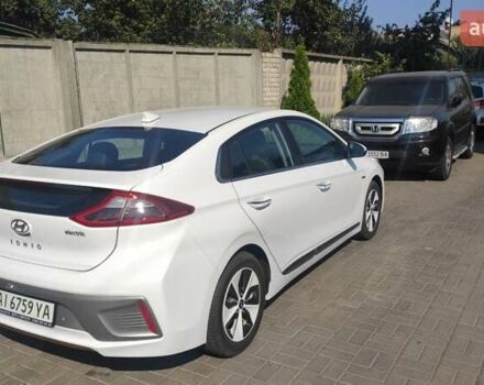 Белый Хендай Ioniq, объемом двигателя 0 л и пробегом 124 тыс. км за 15000 $, фото 9 на Automoto.ua
