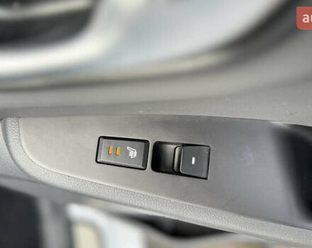 Белый Хендай Ioniq, объемом двигателя 0 л и пробегом 130 тыс. км за 15500 $, фото 23 на Automoto.ua