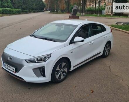 Білий Хендай Ioniq, об'ємом двигуна 0 л та пробігом 18 тис. км за 19999 $, фото 2 на Automoto.ua