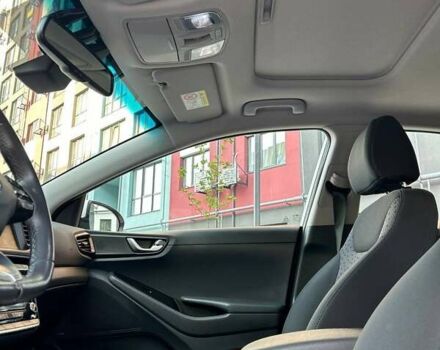 Белый Хендай Ioniq, объемом двигателя 0 л и пробегом 62 тыс. км за 14100 $, фото 45 на Automoto.ua